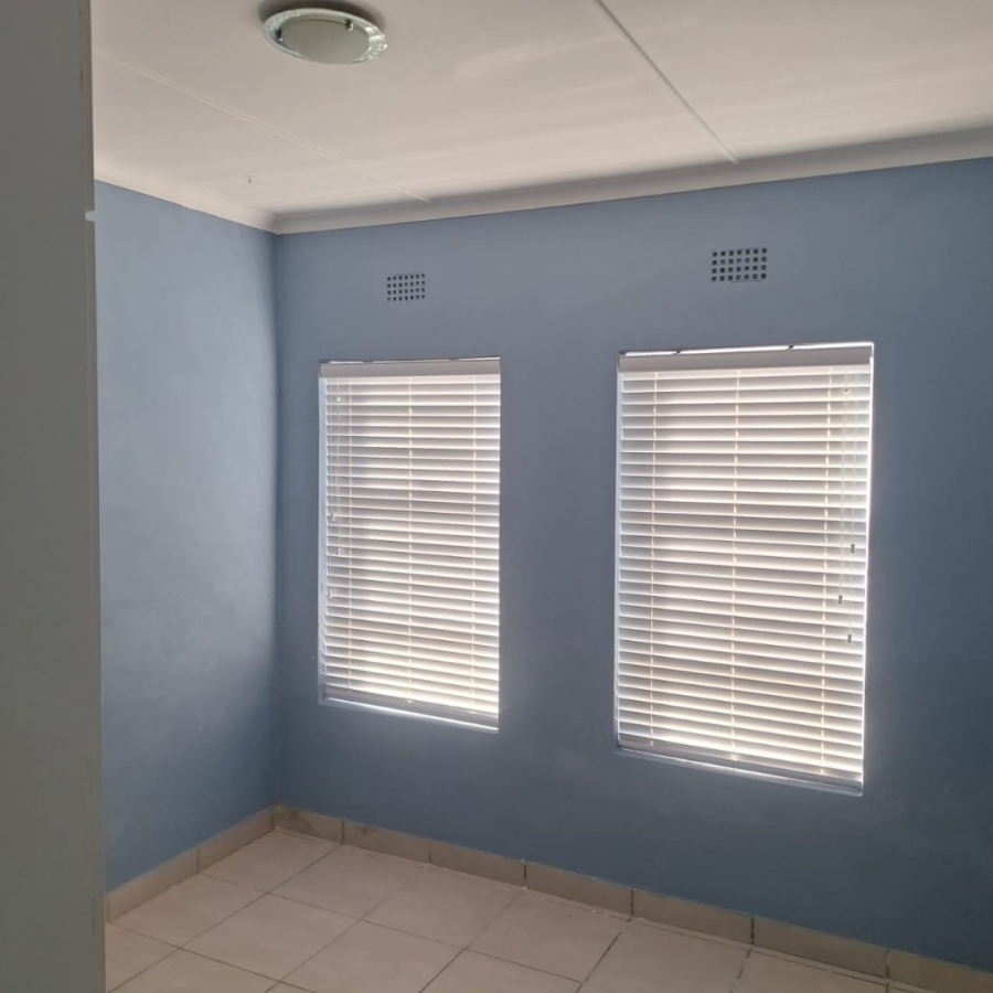 2 Bedroom Property for Sale in Beacon Bay Eastern Cape